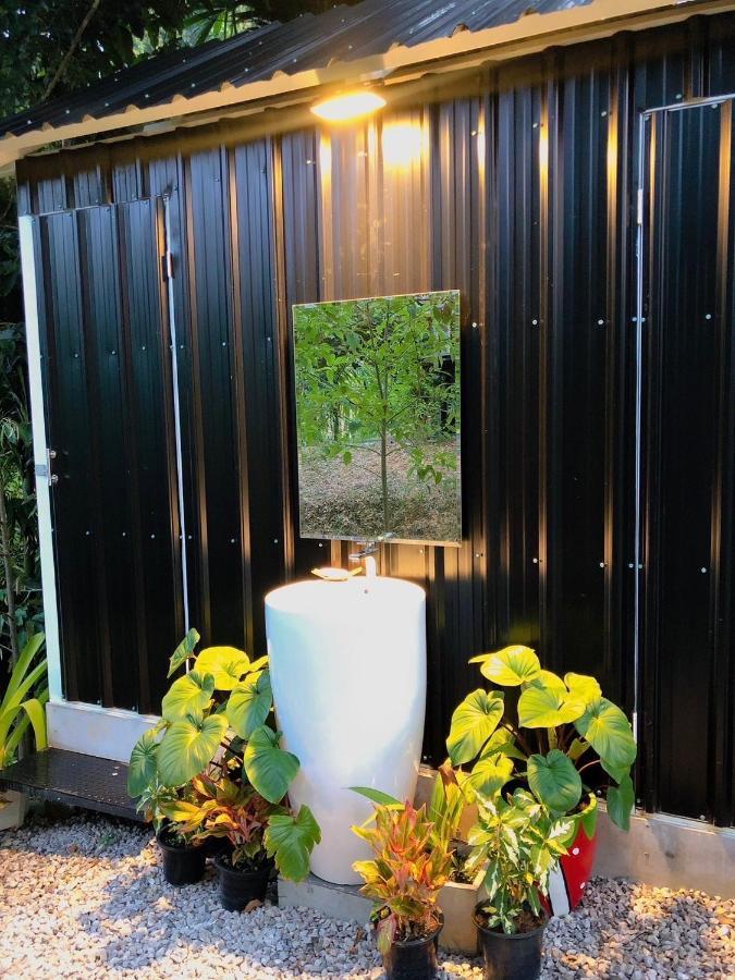 คุ้มกะลาหัวฟาร์มสเตย์ Ban Pha Saeng Lang Extérieur photo