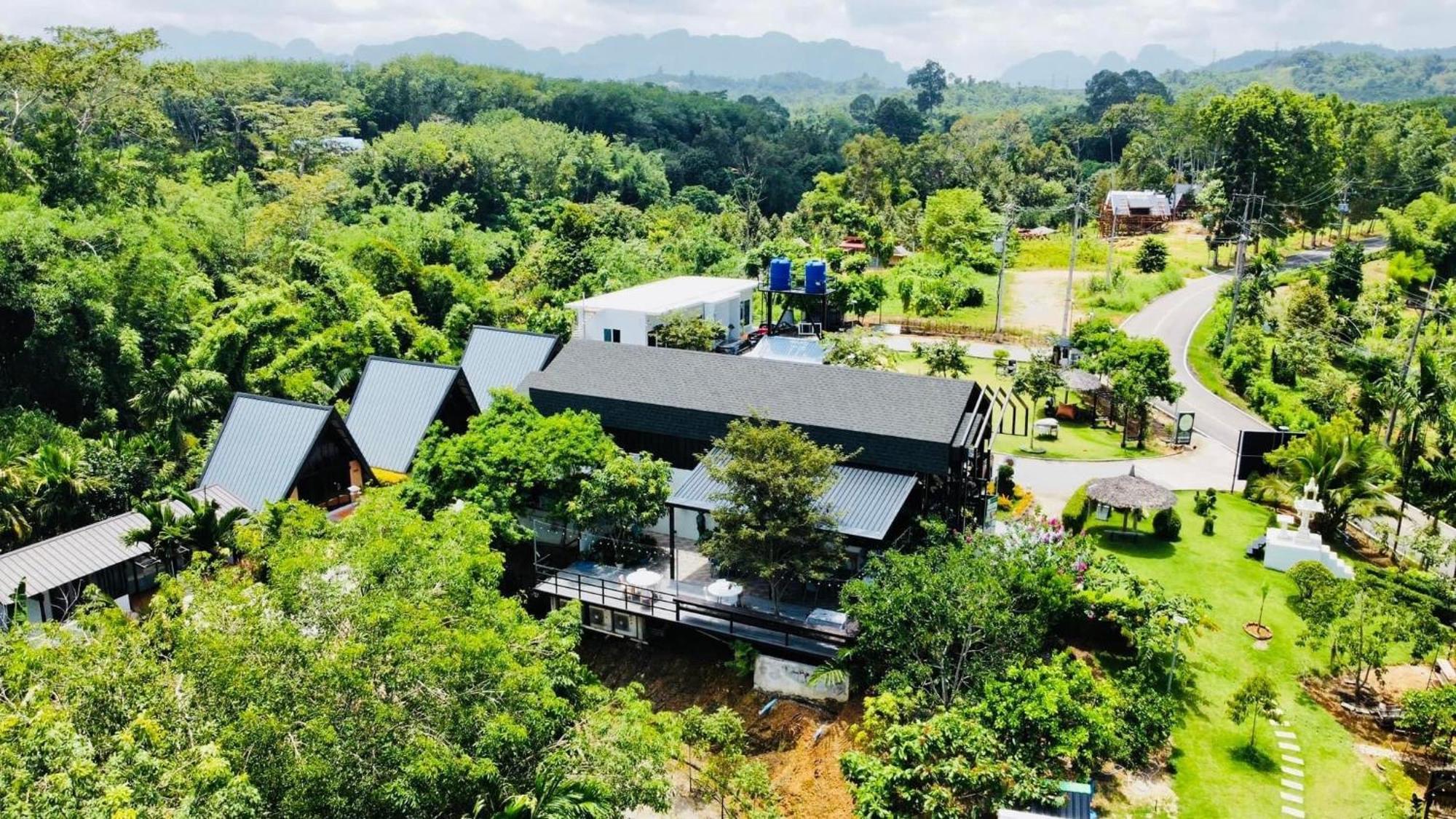 คุ้มกะลาหัวฟาร์มสเตย์ Ban Pha Saeng Lang Extérieur photo